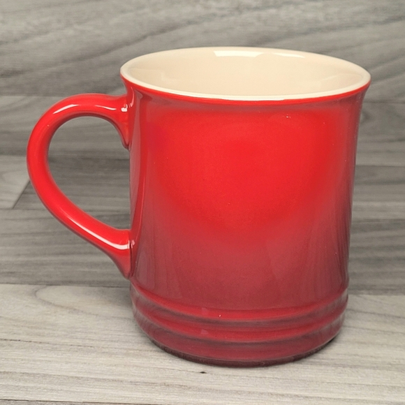 (2 of 3) LE CREUSET Stoneware Cerise Cherry Red Coffee/Tea Mug 14 oz - Picture 2 of 7